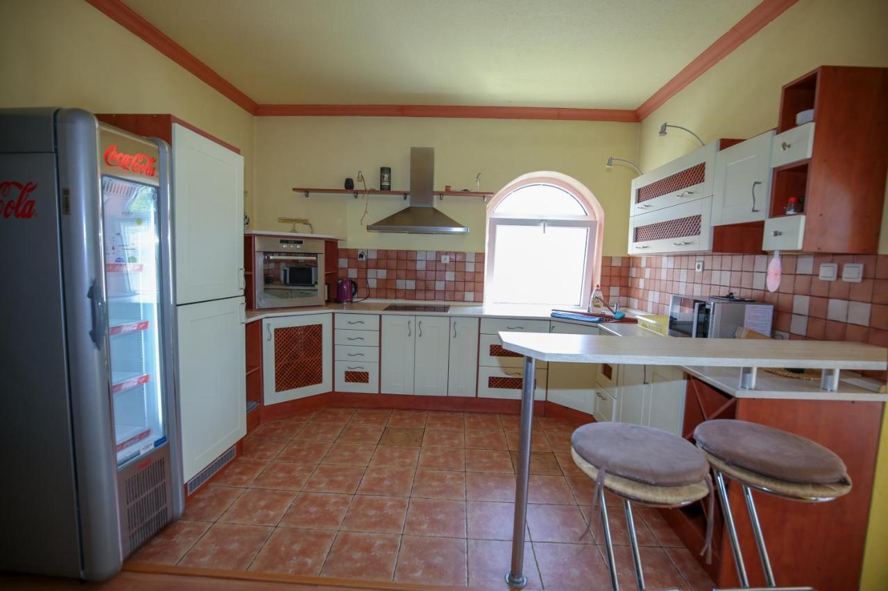 Villa Ametyst Štúrovo Extérieur photo