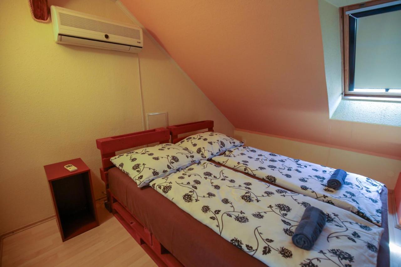 Villa Ametyst Štúrovo Extérieur photo