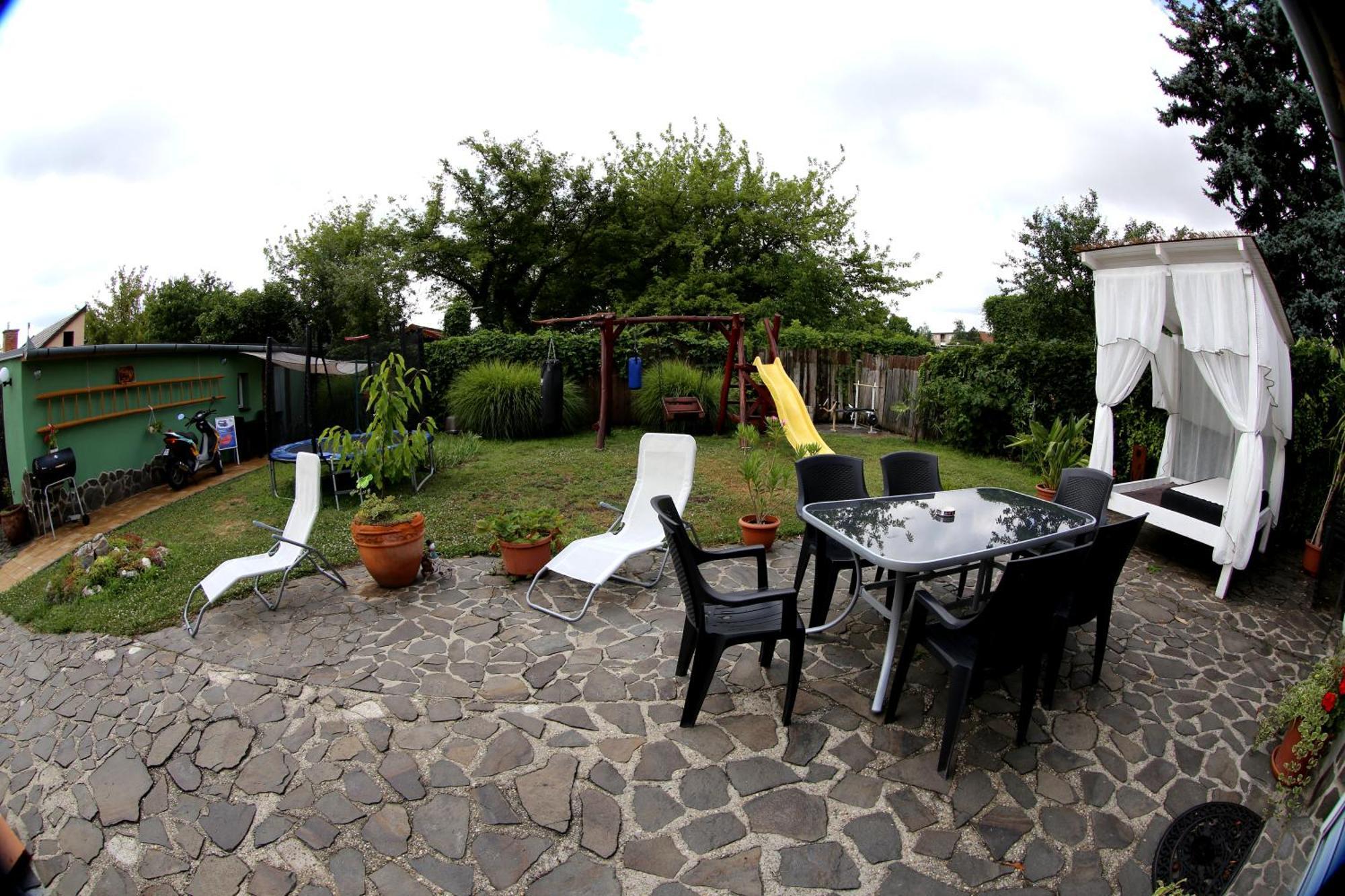 Villa Ametyst Štúrovo Extérieur photo
