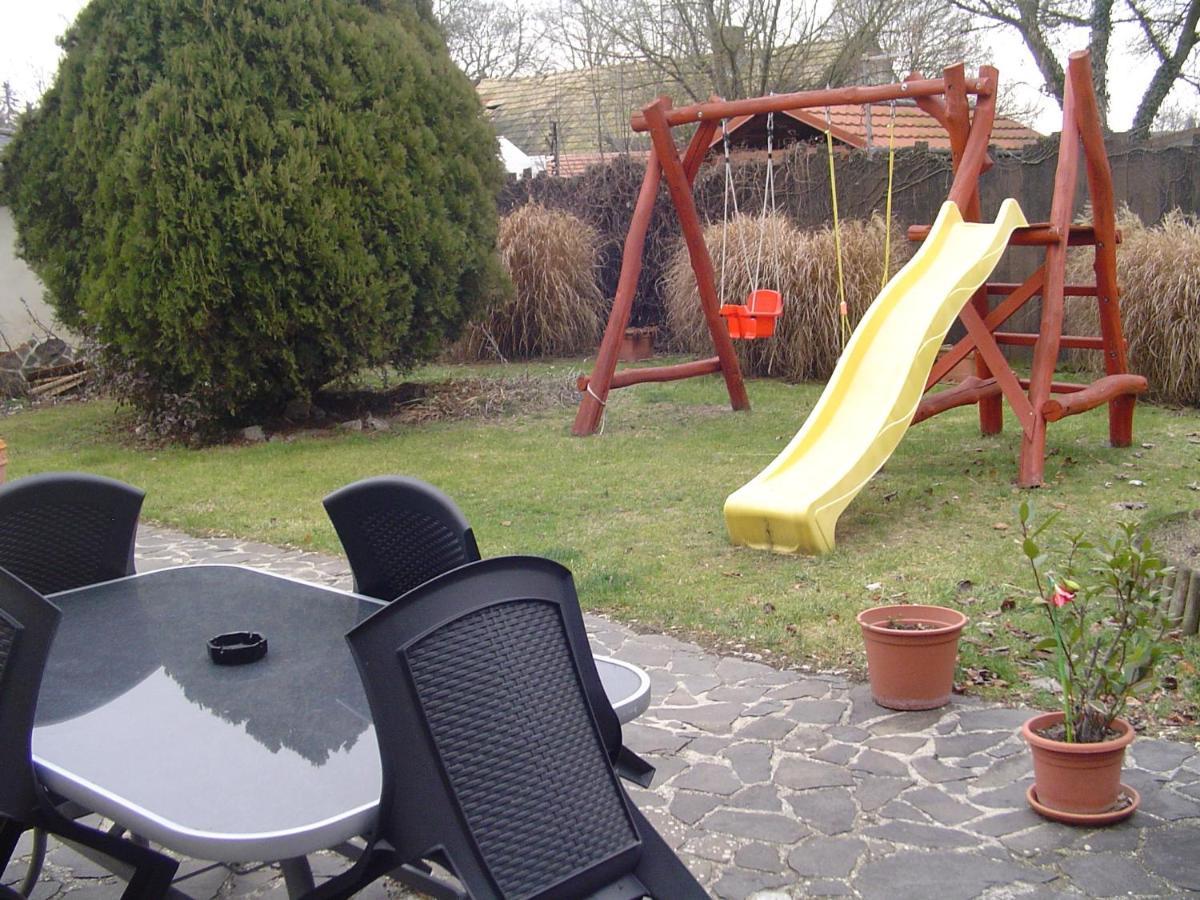 Villa Ametyst Štúrovo Extérieur photo